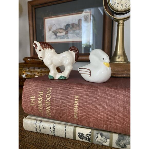 Vintage Small Ceramic Figurines Horse And Swan MCM Trinket Shelf Filler - Picture 1 of 6